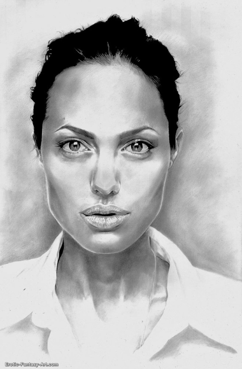 Angelina_Jolie_bw